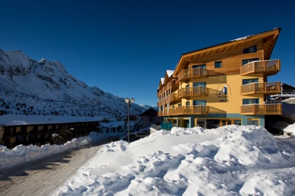 Zimovanje u Italija skijanje cene smestaj Passo Tonale
