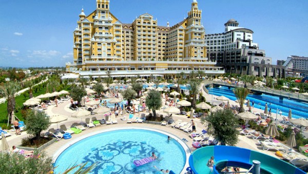 HOTEL ROYAL HOLIDAY PALACE TURSKA ANTALIJA - LARA LETO HOTELI CENE LAST MINUTE