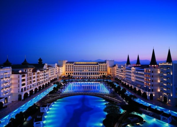 Hotel Titanic Mardane Palace antalija turska golf fudbal tereni