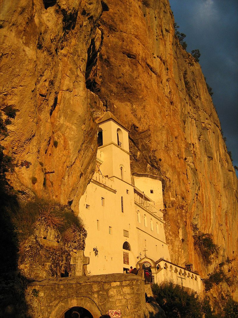 Manastir Ostrog cene aranžmana letovanje Crna gora